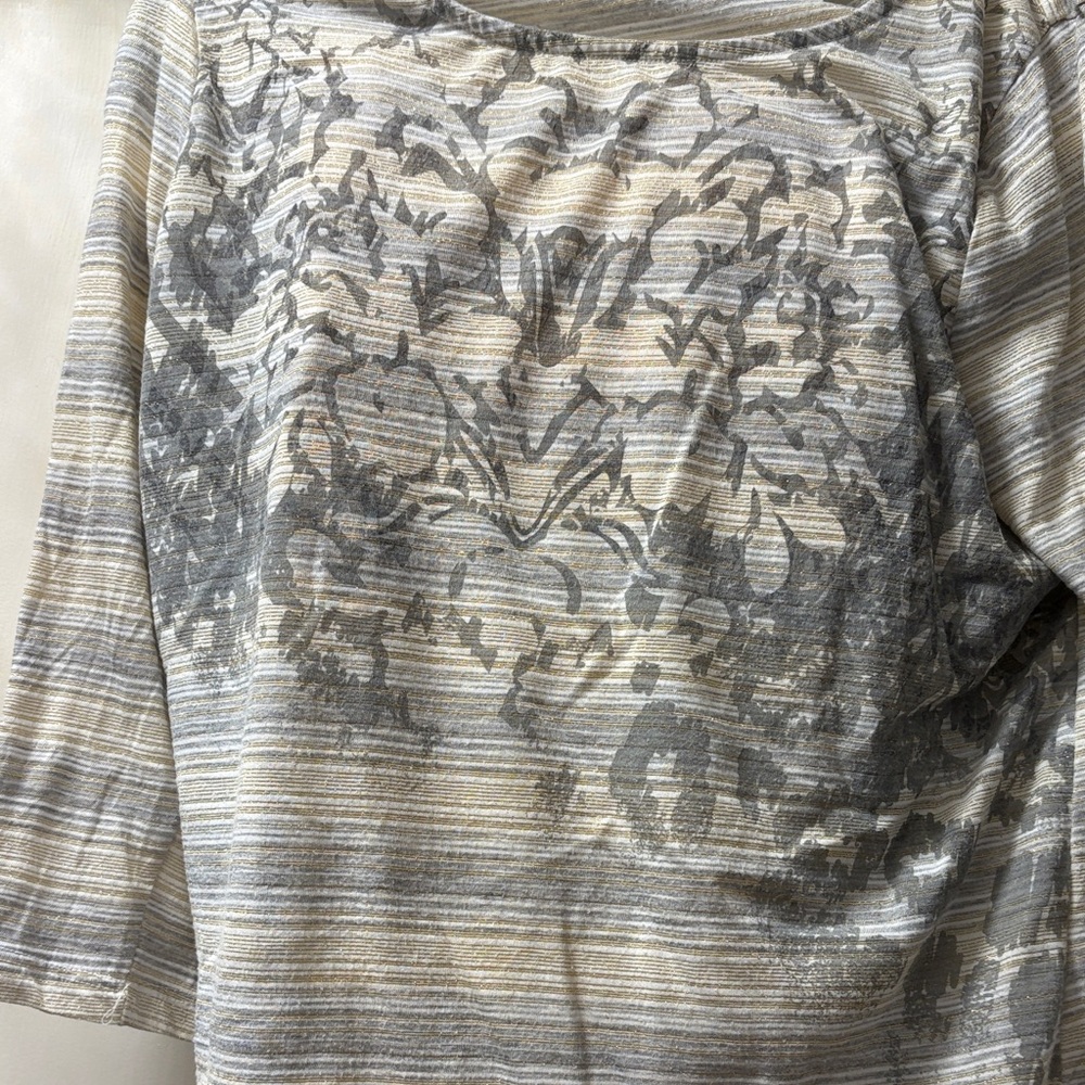 Elegant Gray and yellow Patterned Women's Top, 2 pants, vest and zip up jacket